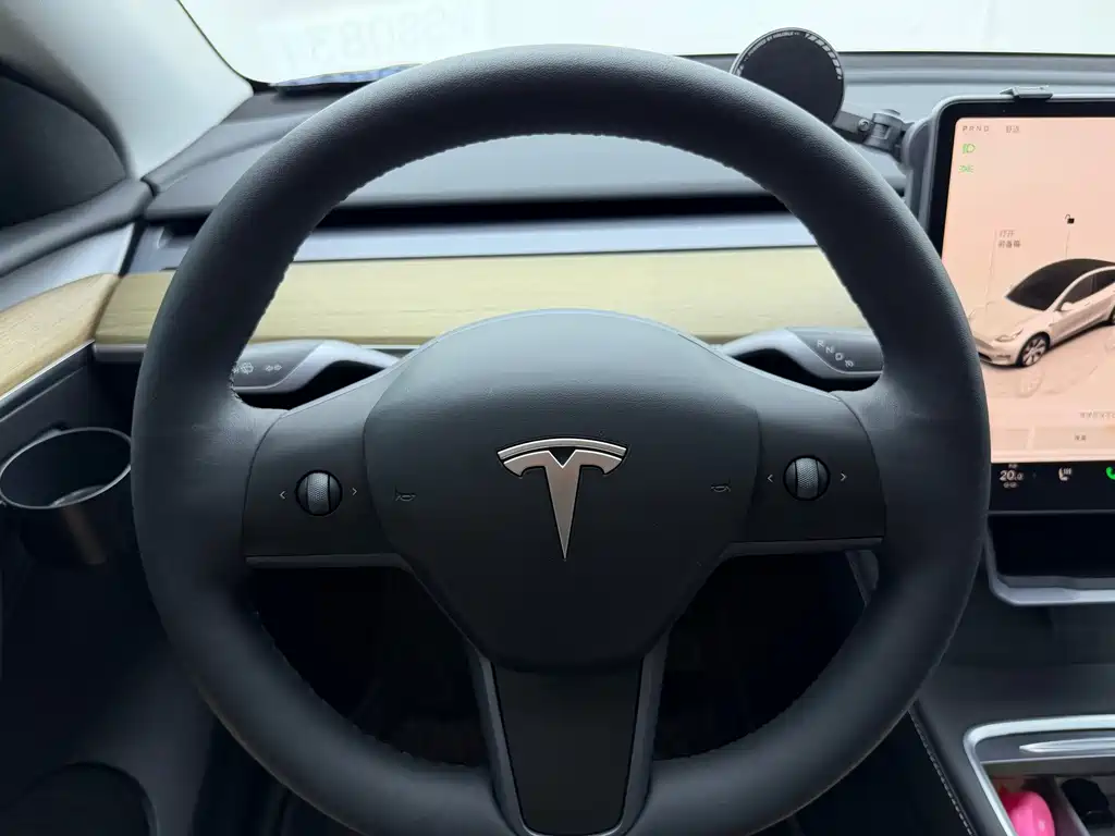 Tesla Model Y 2023 — фото 11