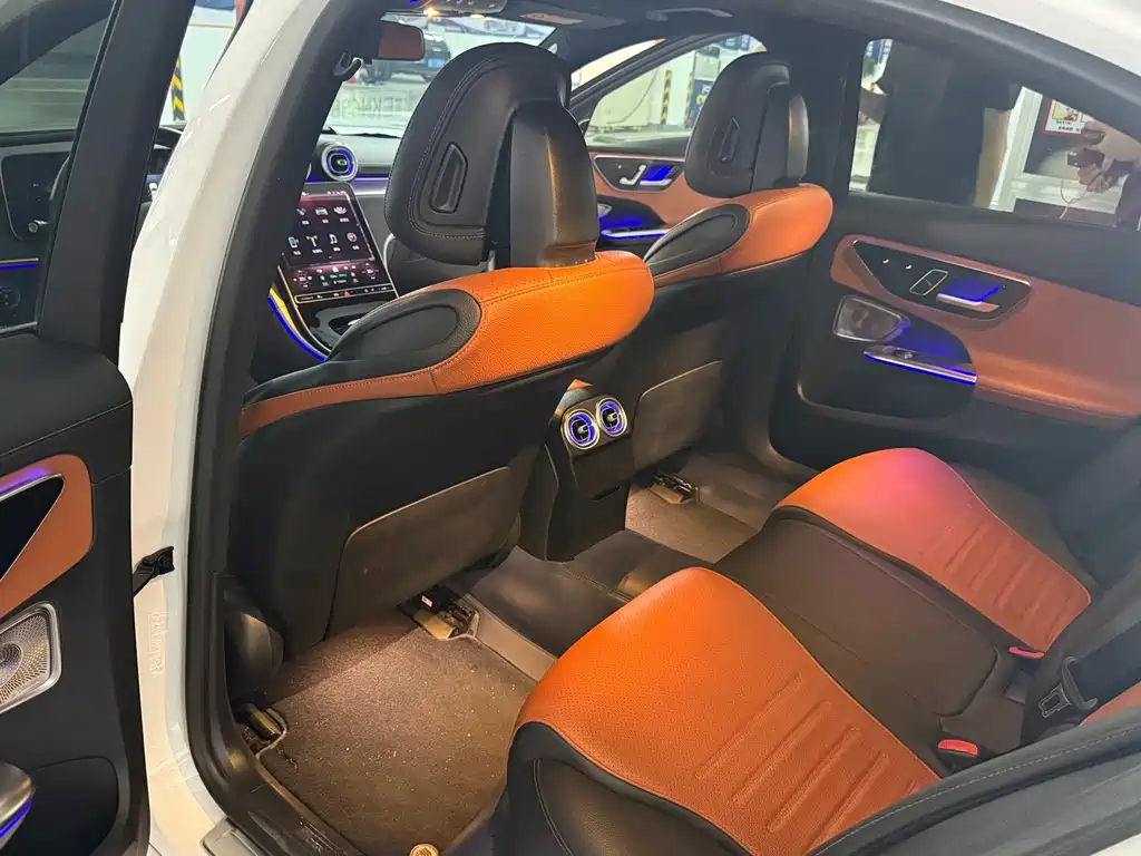 Mercedes-Benz C-Class 2023 — фото 15