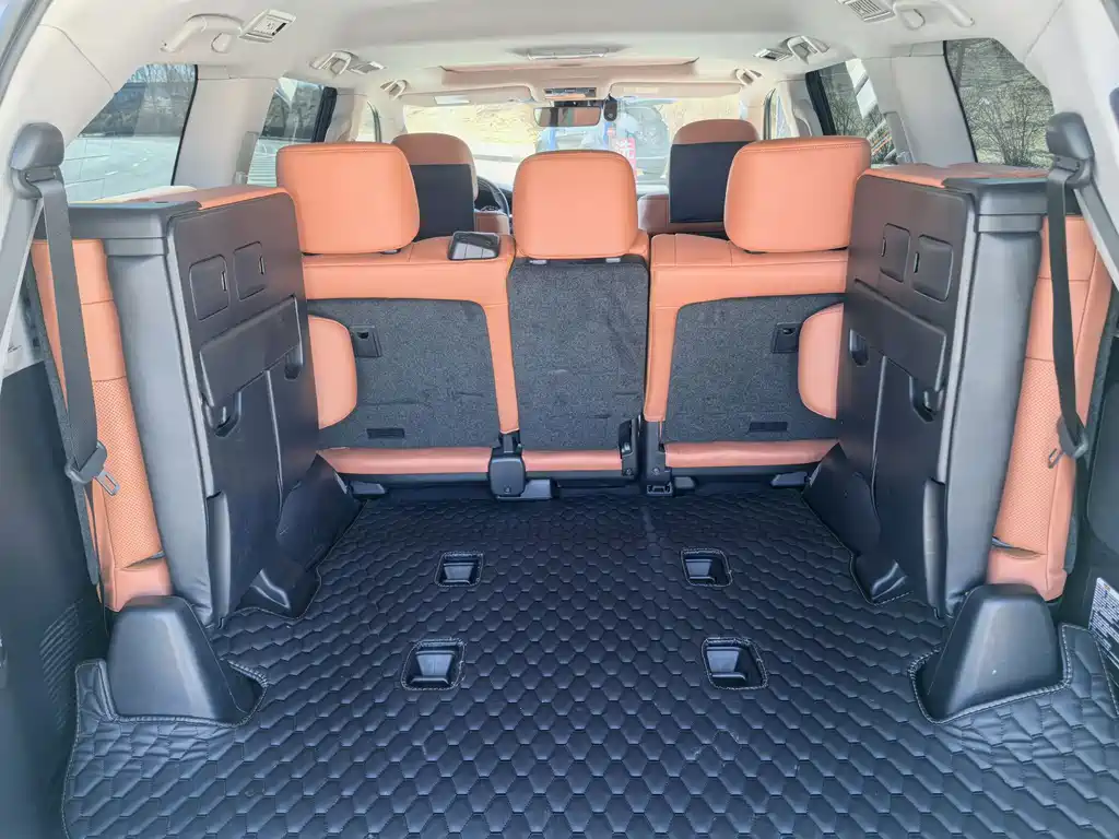 Lexus LX 2018 — фото 16