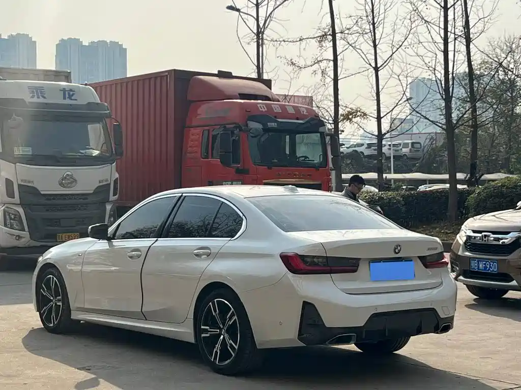 BMW 3 Series 2023