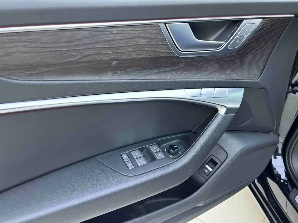 Audi A6L 2023 — фото 10