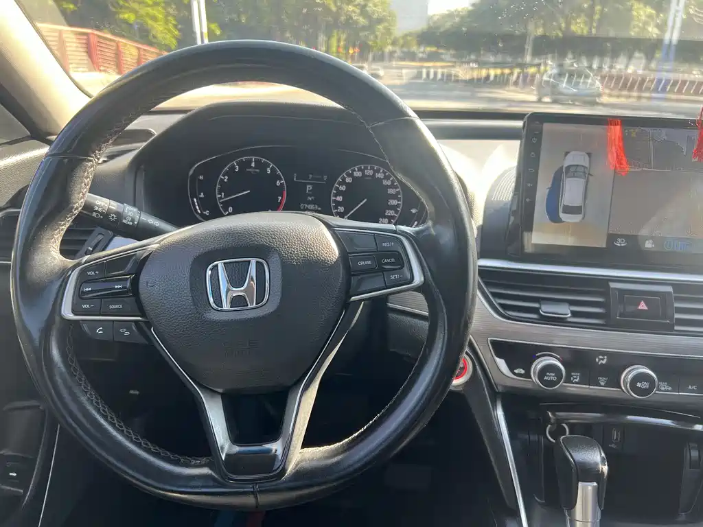 Honda Accord 2019 — фото 15