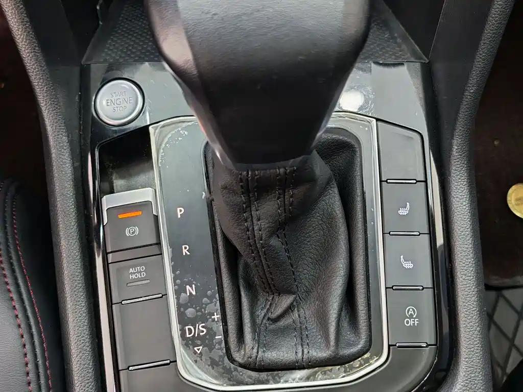 Volkswagen Tiguan L 2023 — фото 14