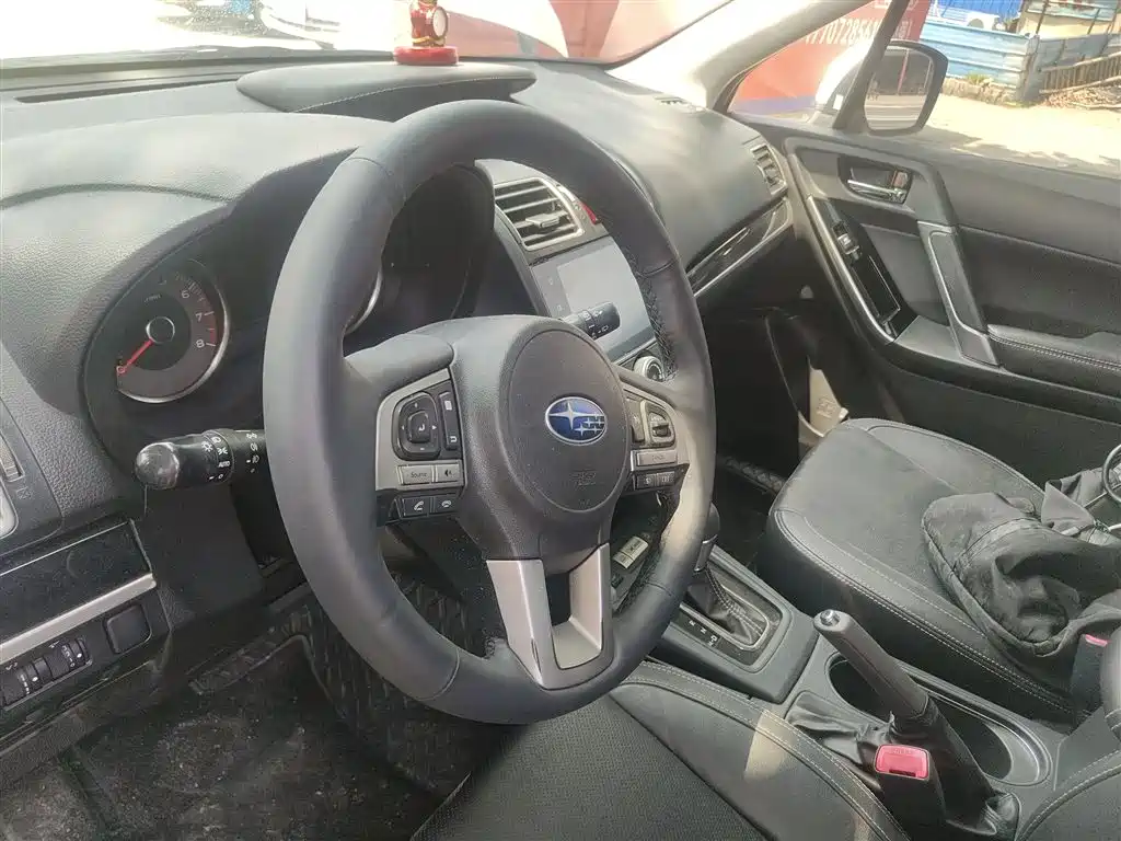 Subaru Forester 2016 — фото 11