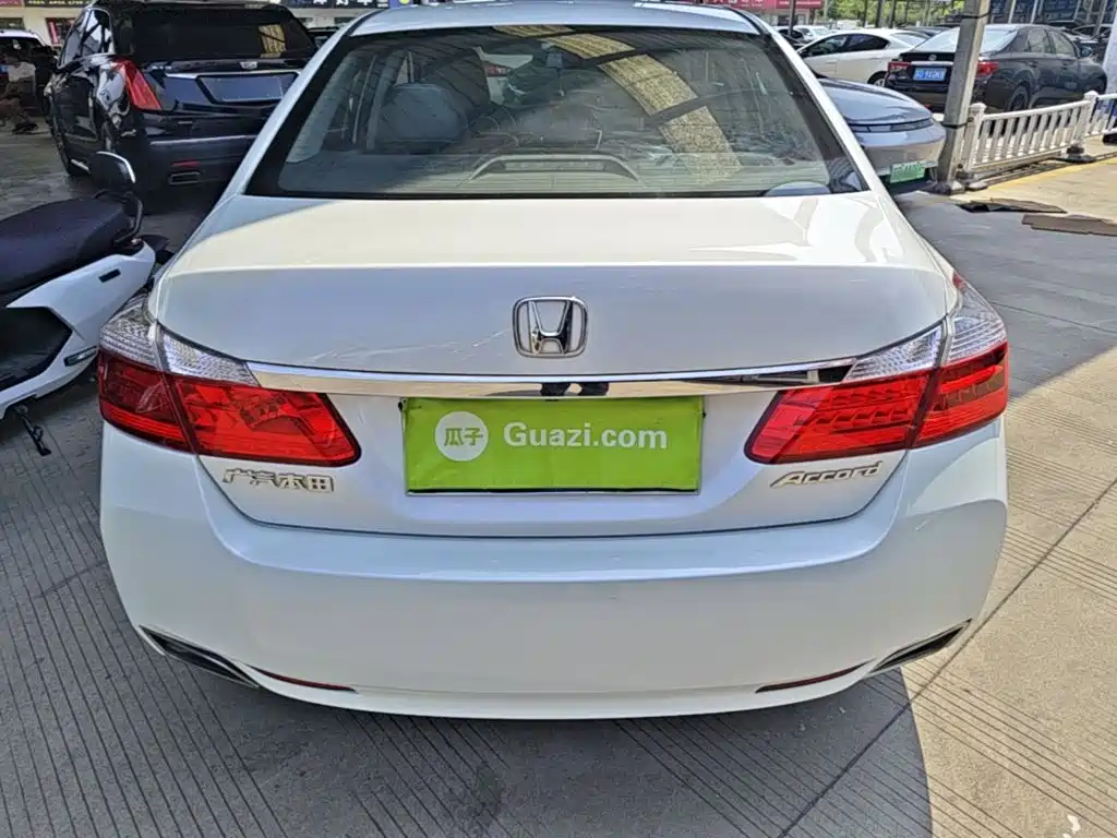 Honda Accord 2015 — фото 4