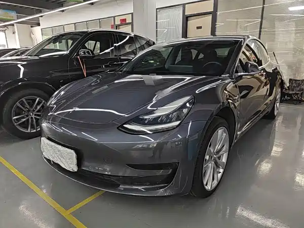 Tesla Model 3 2020