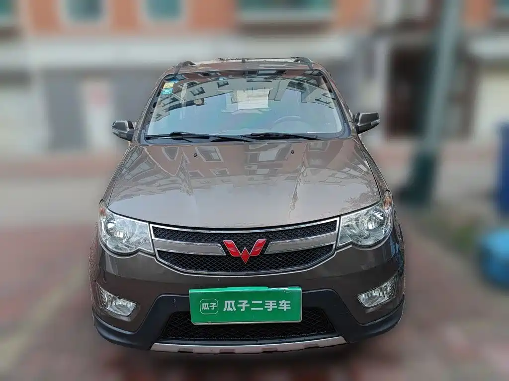 Wuling Hongguang 2014 — фото 3