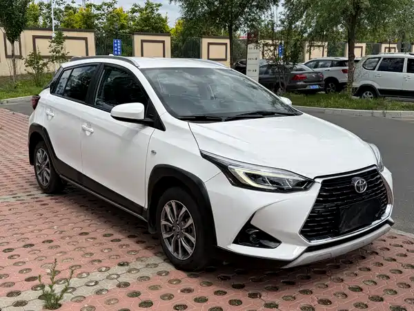 Toyota Yaris L 2022