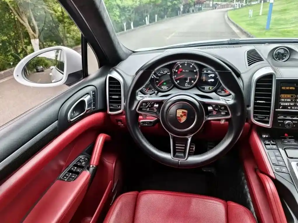Porsche Cayenne 2015 — фото 15