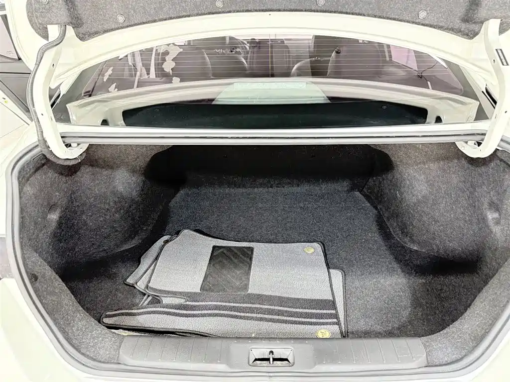 Nissan Sylphy 2020 — фото 13