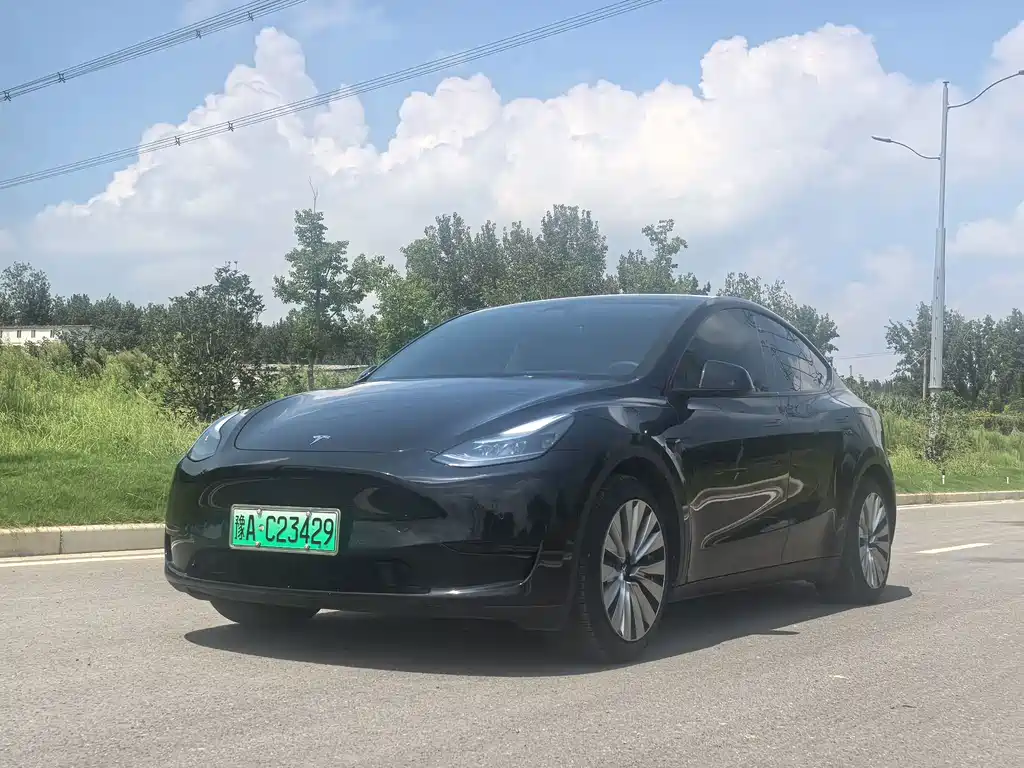 Tesla Model Y 2023 — фото 1