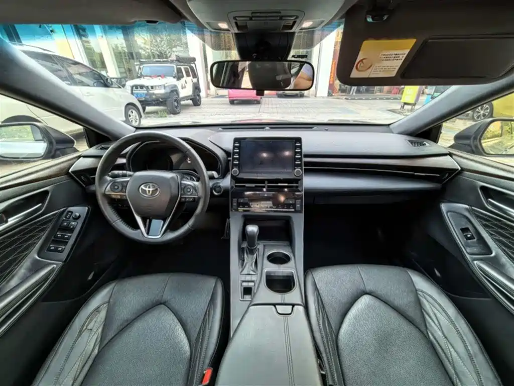 Toyota Avalon 2019 — фото 12