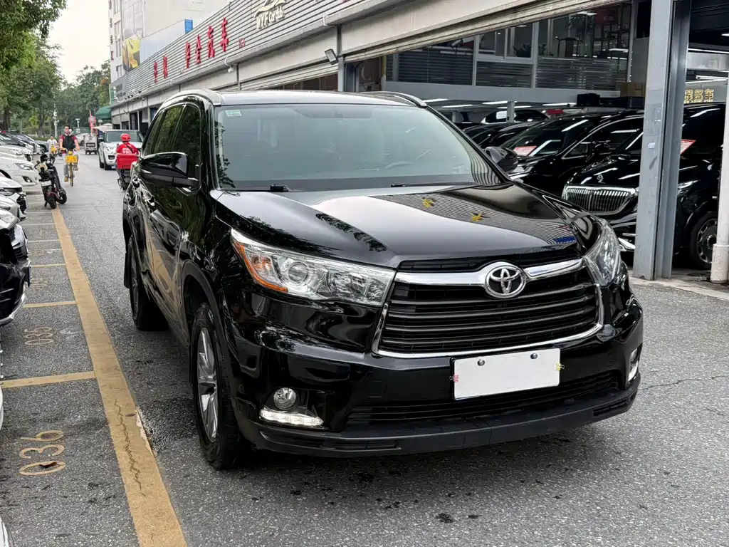 Toyota Highlander 2016 — фото 3
