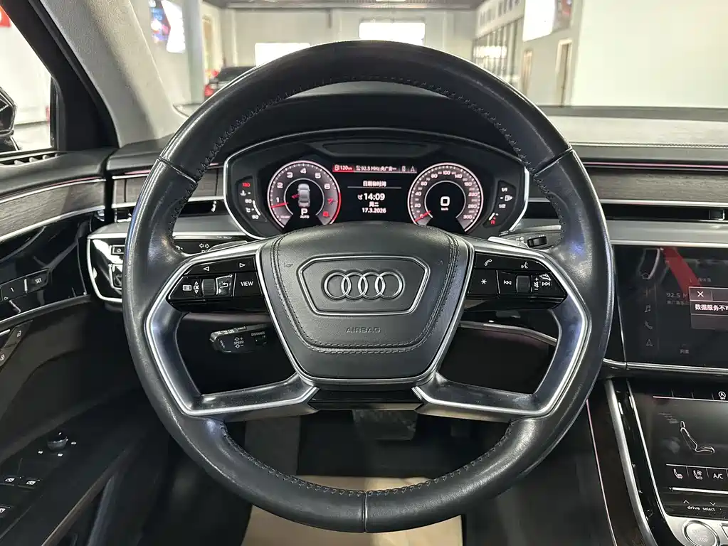 Audi A8 2020 — фото 12