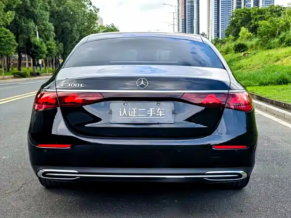 Mercedes-Benz E-Class 2025
