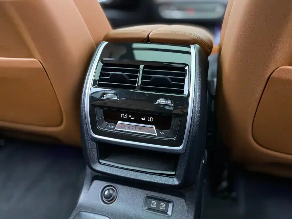 BMW X7 2023 — фото 29