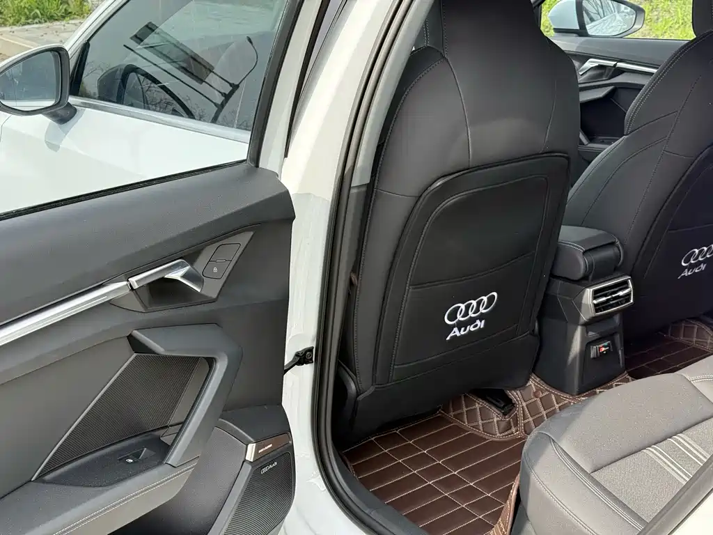 Audi A3 2024 — фото 9