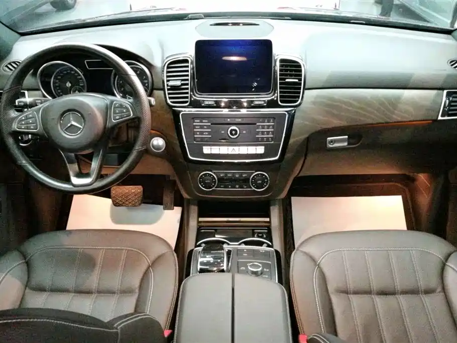Mercedes-Benz GLE 2016
