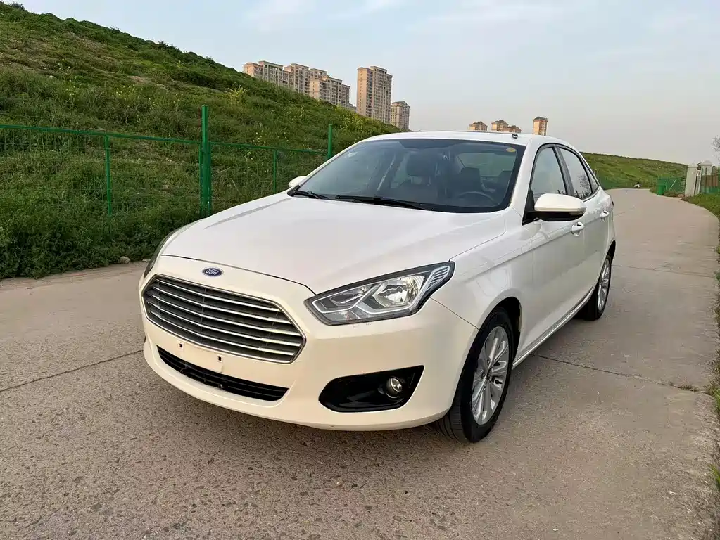 Ford Escort 2018 — фото 1