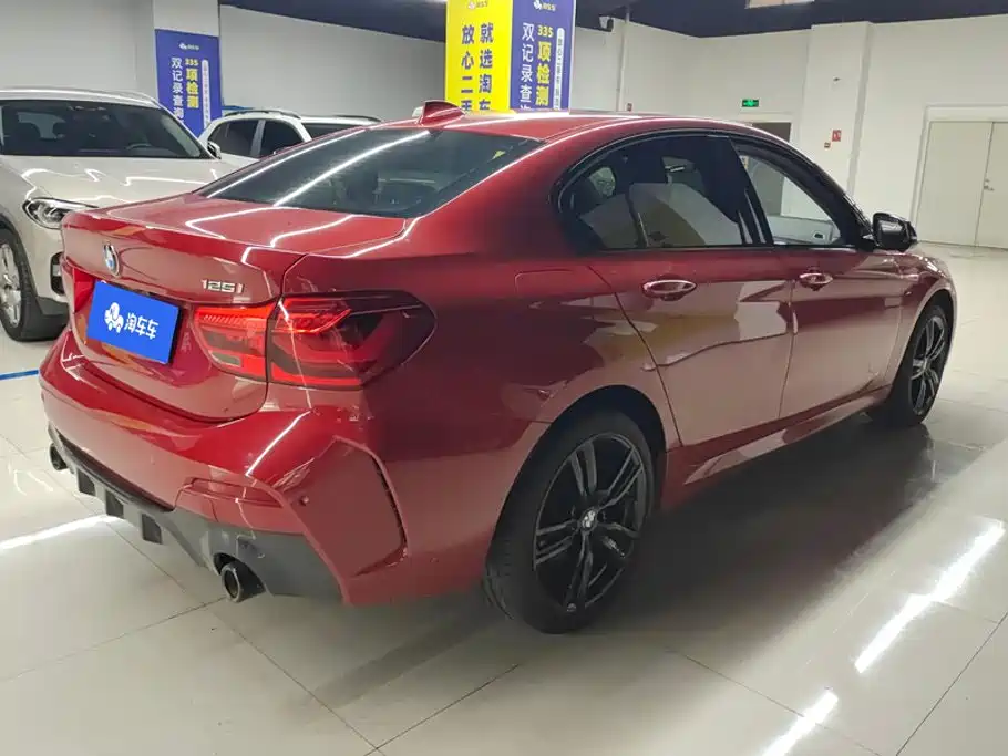 BMW 1 Series 2021