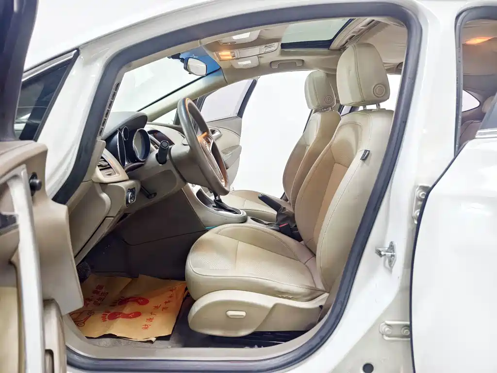 Buick Excelle GT 2013 — фото 11