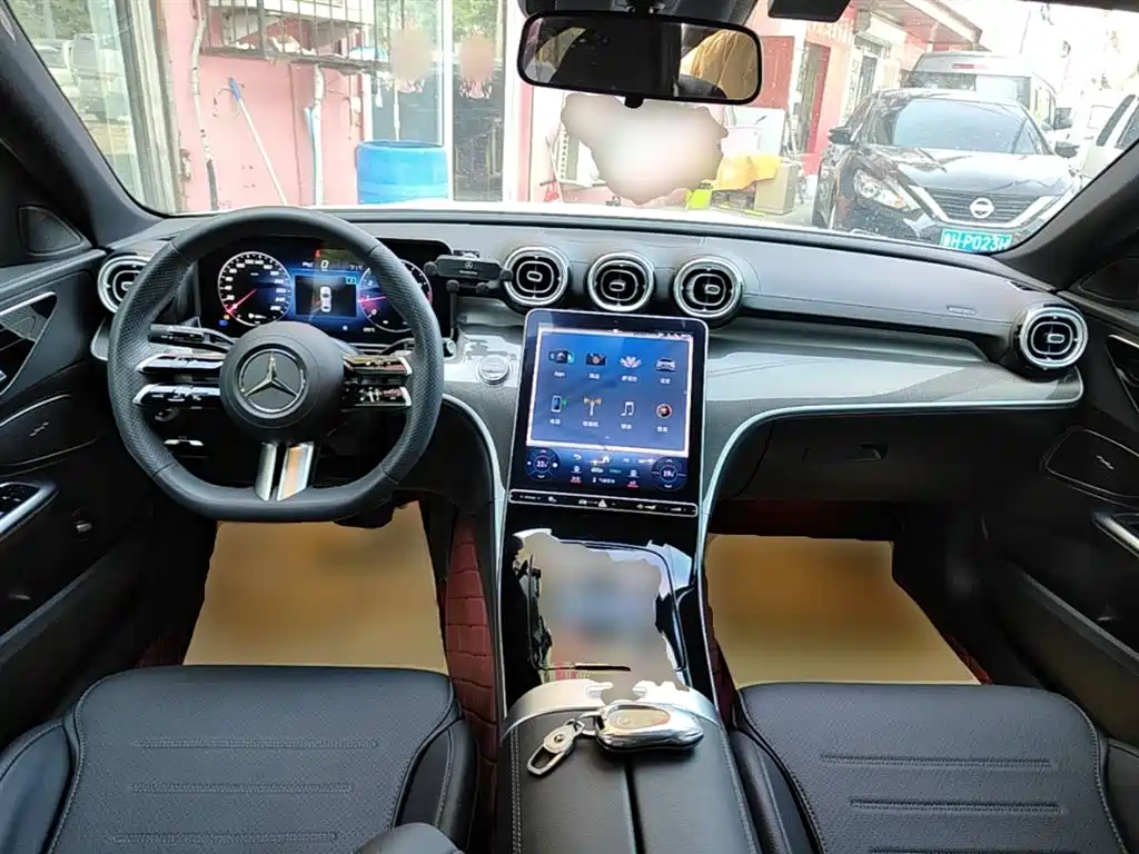 Mercedes-Benz C-Class 2023 — фото 10