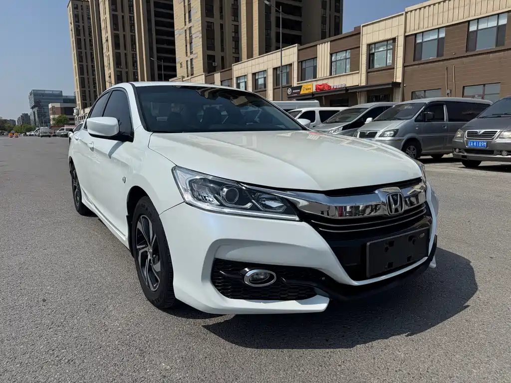 Honda Accord 2016 — фото 3