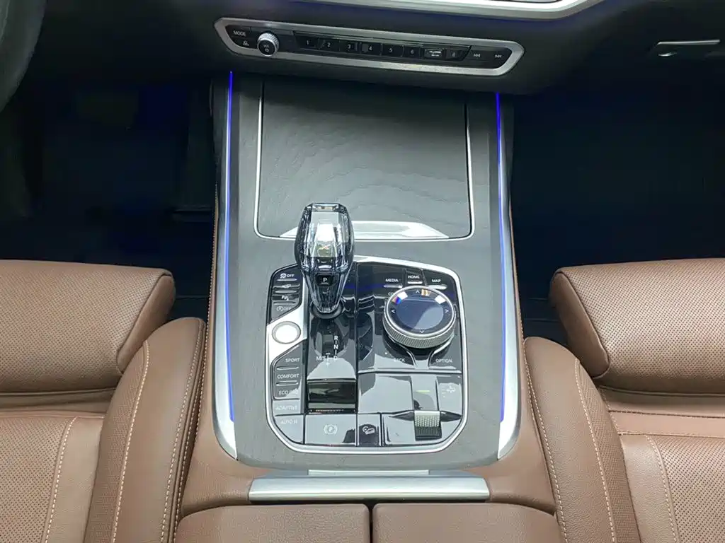 BMW X7 2022 — фото 20