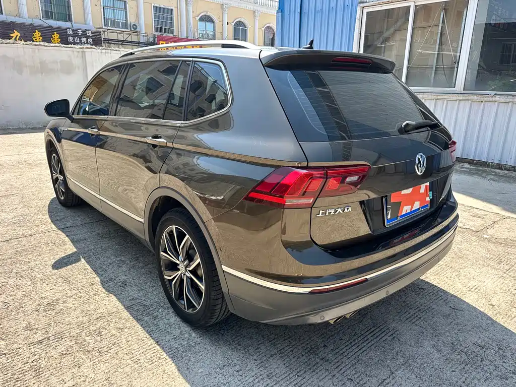 Volkswagen Tiguan L 2020 — фото 6