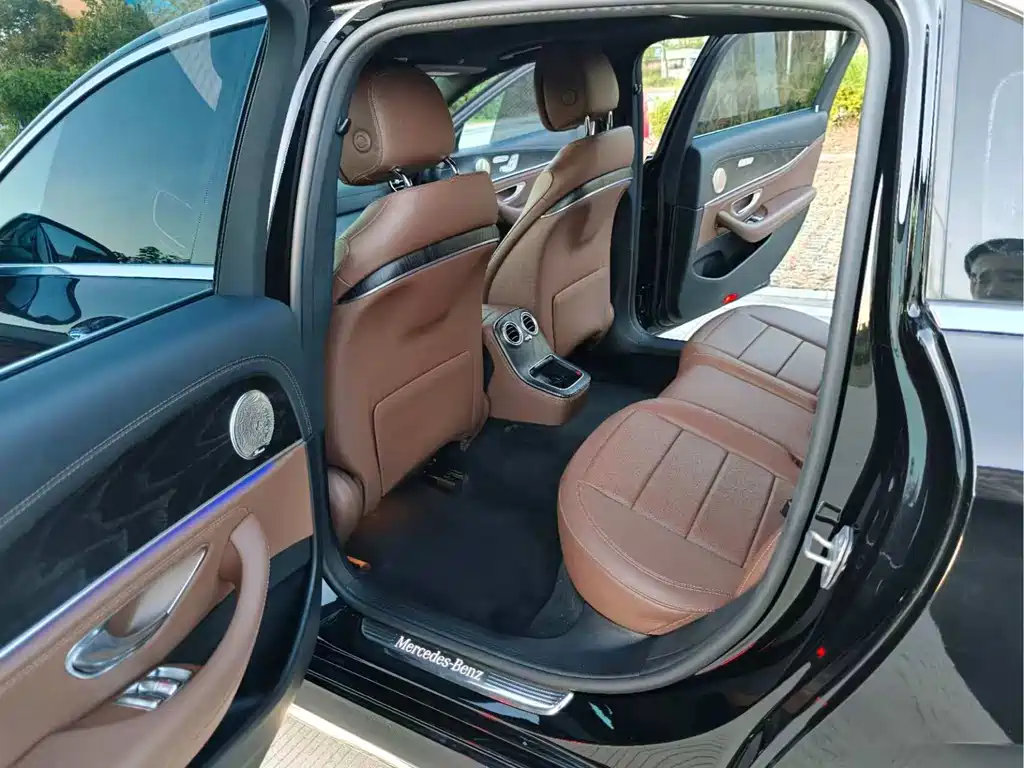 Mercedes-Benz E-Class 2021 — фото 10