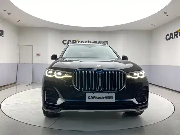 BMW X7 2022