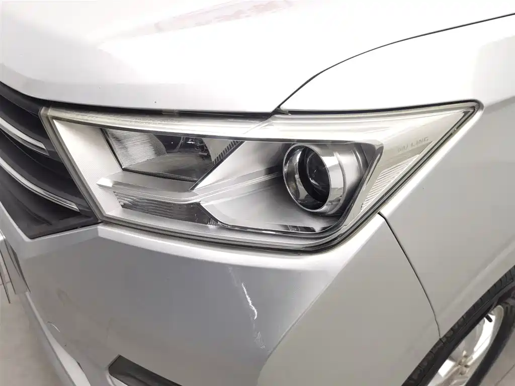Wuling Hongguang 2018