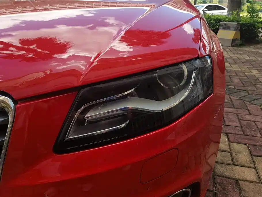 Audi A4L 2011