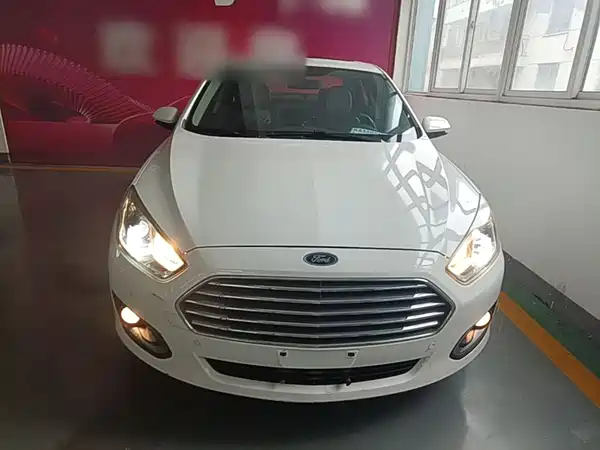 Ford Escort 2016