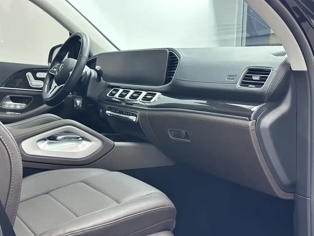 Mercedes-Benz GLS 2023 — фото 17