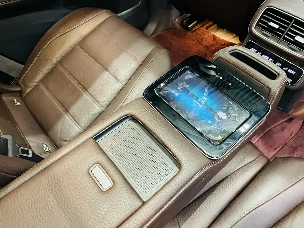 Mercedes-Benz GLS 2020 — фото 18