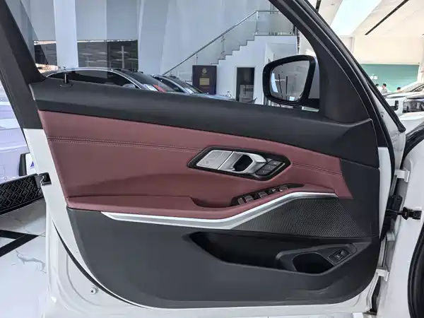 BMW 3 Series 2021