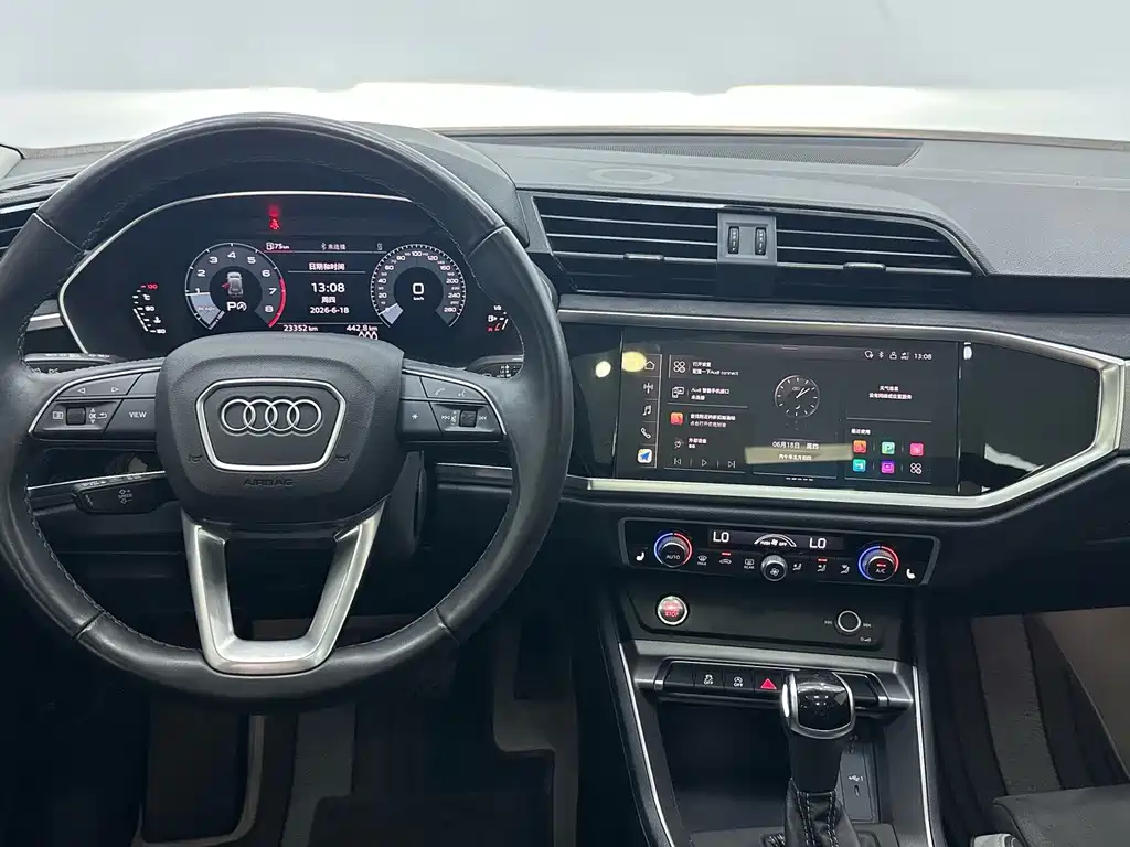 Audi Q3 2023 — фото 10