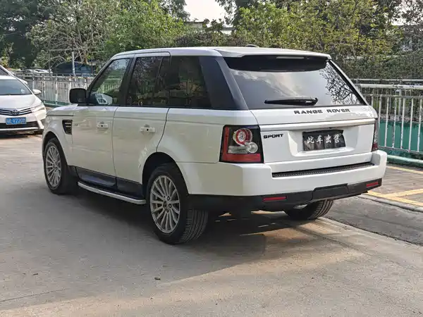 Land Rover Range Rover Sport 2011