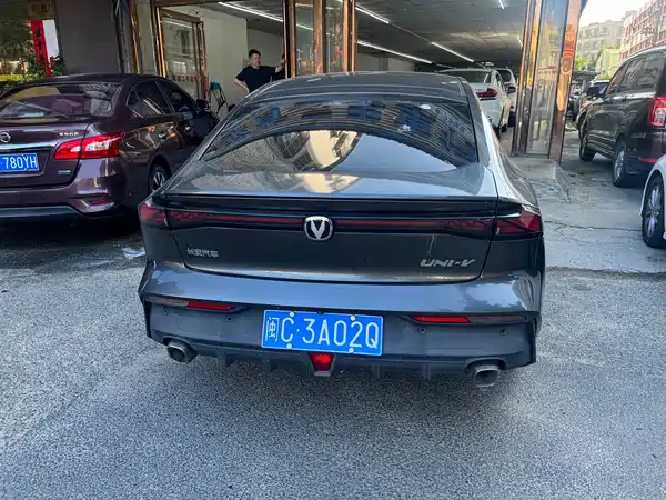 Changan UNI-V 2022