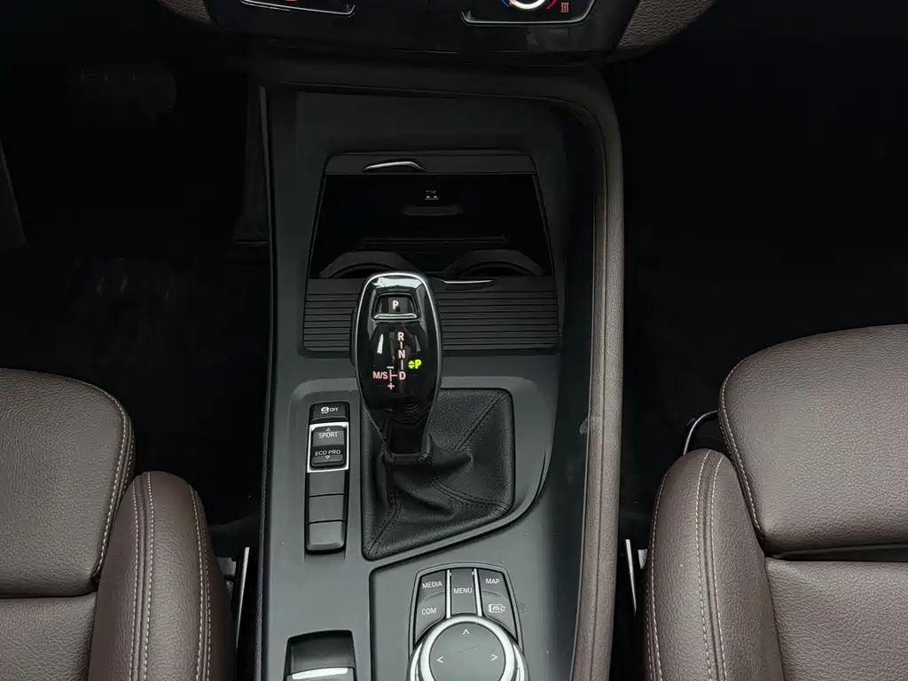 BMW X1 2022 — фото 12