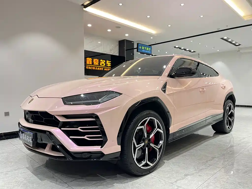 Lamborghini Urus 2019 — фото 1