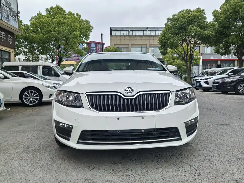 Skoda Octavia 2016 — фото 2