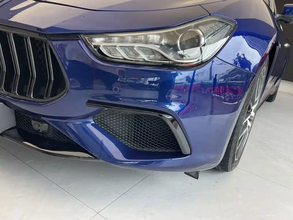 Maserati Ghibli 2015 — фото 14