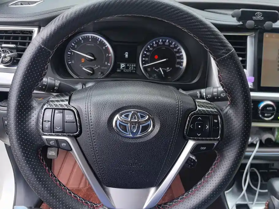 Toyota Highlander 2017 — фото 15