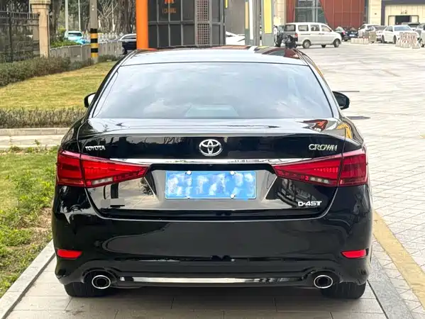 Toyota Crown 2018