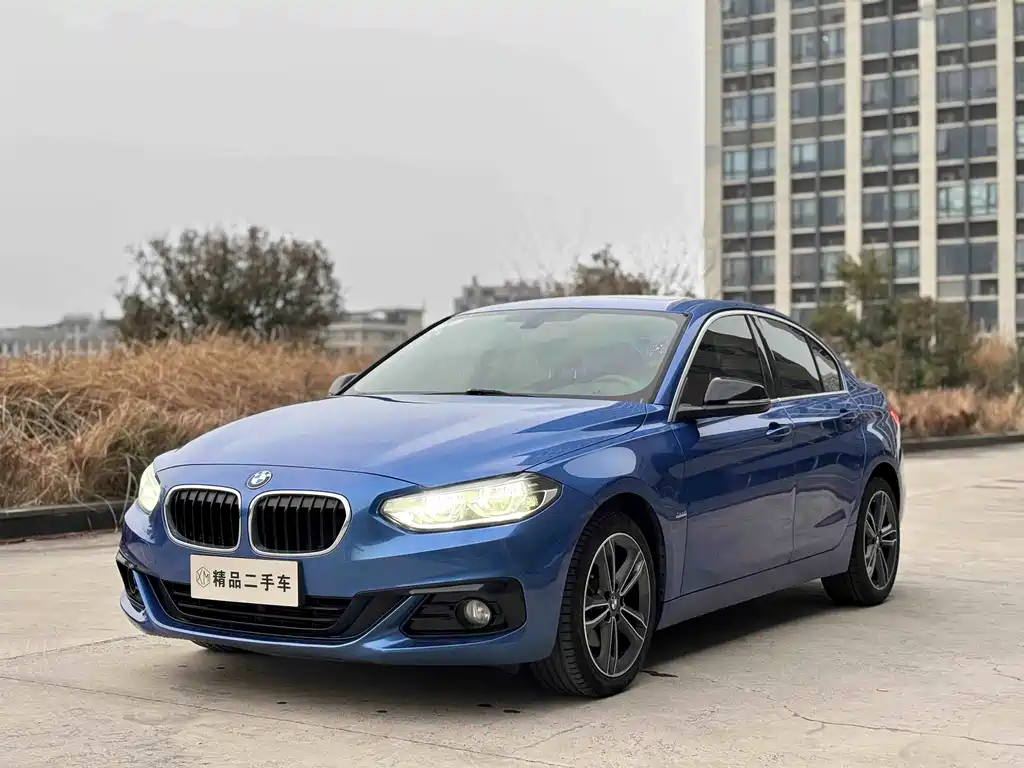 BMW 1 Series 2018 — фото 1