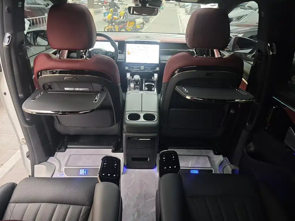 GAC Motor Trumpchi M8 2025 — фото 9