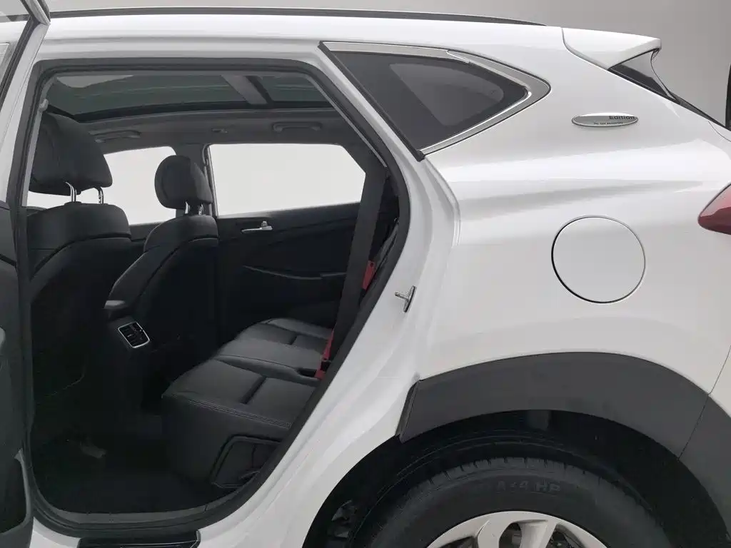 Hyundai Tucson 2018 — фото 15