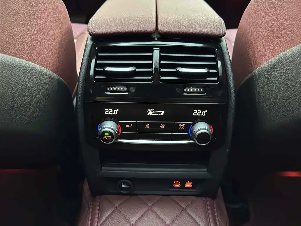 BMW 5 Series 2021 — фото 12